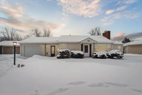 1110 Grange Hall Rd, Fenton, MI 48430