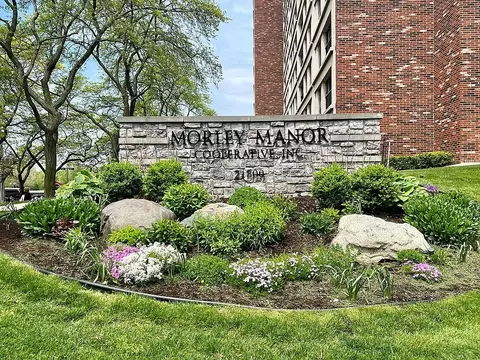 21800 Morley Ave #712, Dearborn, MI 48124