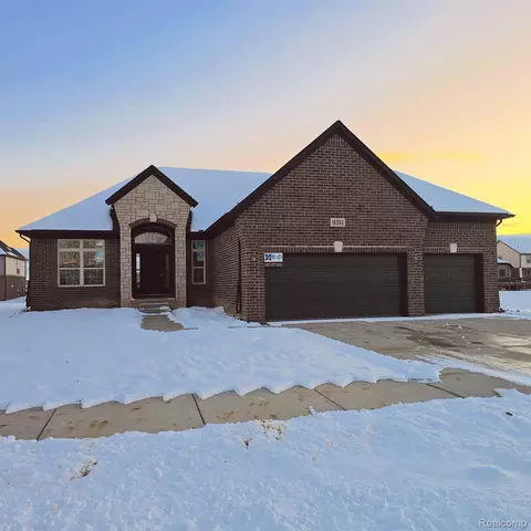 50113 Mustang Dr, Macomb, MI 48042