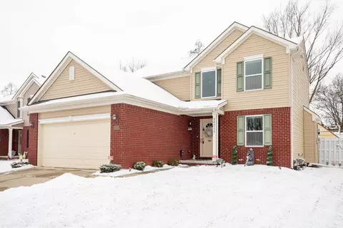20215 Floral St, Livonia, MI 48152