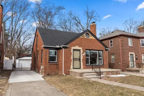 18229 Lesure St, Detroit, MI 48235