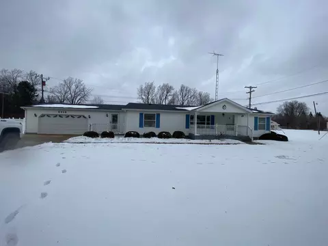 6516 Carpenter St, Marlette, MI 48453