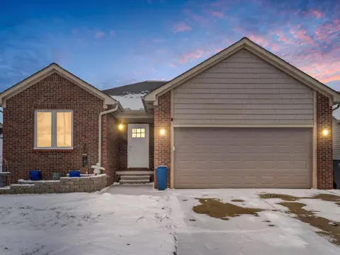 24243 Harrison St, Clinton Township, MI 48035