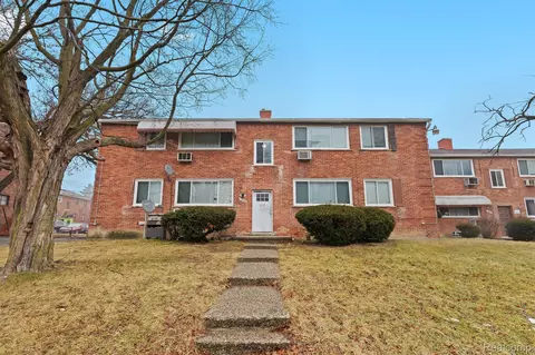 12880 Dolphin St, Detroit, MI 48223