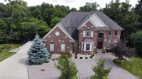 15960 Pine Valley Dr, Northville, MI 48168