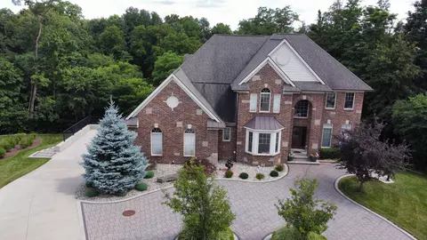 15960 Pine Valley Dr, Northville, MI 48168