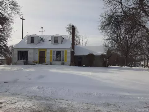 2565 Tiffin St, Flint, MI 48504
