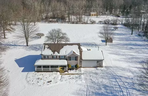 645 S Hurd Rd, Brandon, MI 48371
