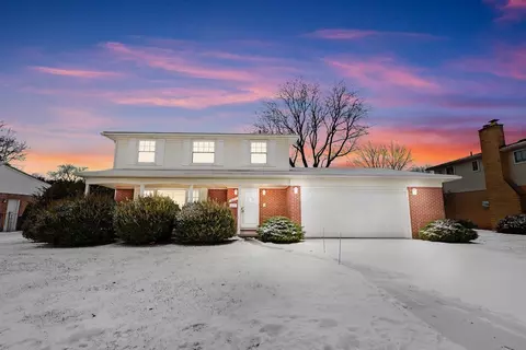 30211 Oakview St, Livonia, MI 48154