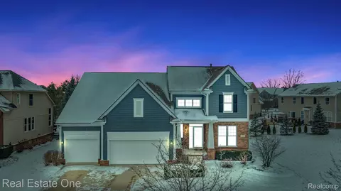 6013 Strawberry Cir, Commerce, MI 48382