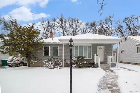 31057 Florence St, Garden City, MI 48135