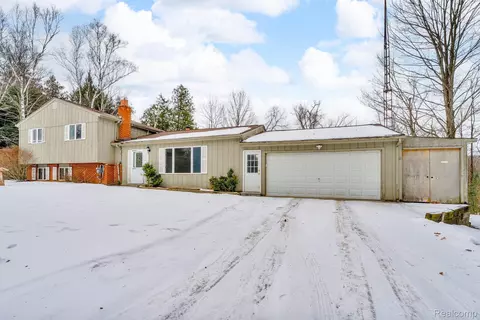 5706 Belle River Rd, Attica, MI 48412