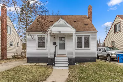 4425 Grindley Park St, Dearborn Heights, MI 48125