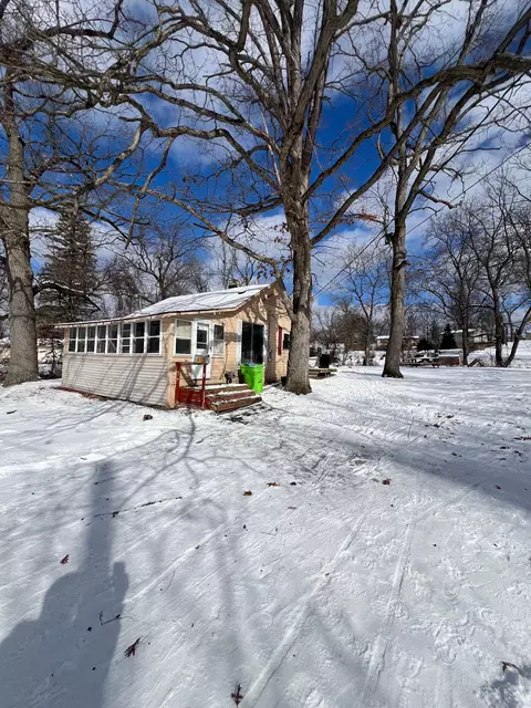 4105 Navarra, White Lake, MI 48383