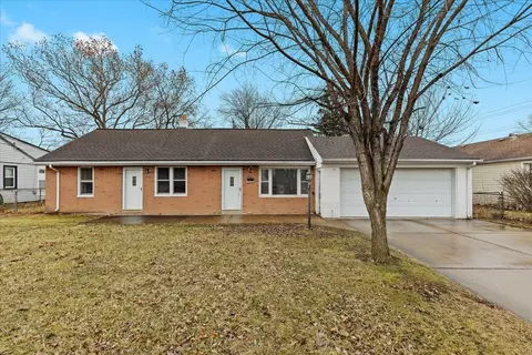 8424 Stout Ave, Warren, MI 48093