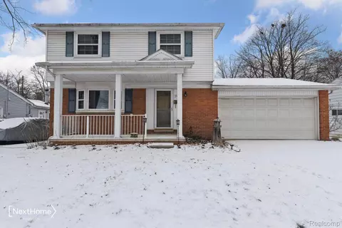 35454 Glover St, Wayne, MI 48184