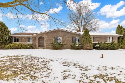 6269 Ray Rd, Swartz Creek, MI 48473