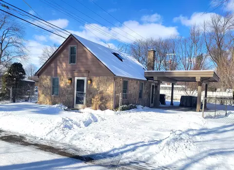 21103 Ontaga St, Farmington Hills, MI 48336