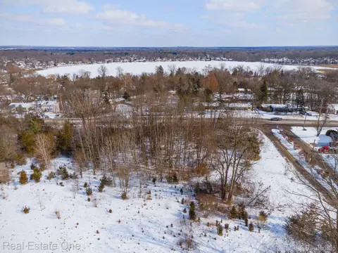 0000 Williams Lake Rd, White Lake, MI 48386