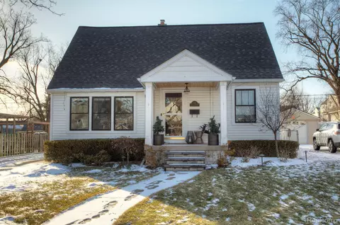 551 Arthur St, Plymouth, MI 48170