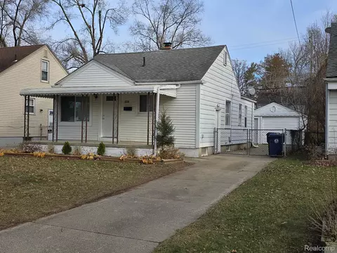 17214 Garfield St, Redford, MI 48240