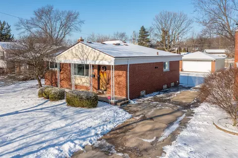5079 Elmhurst Ave, Royal Oak, MI 48073