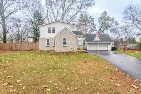 23650 Haynes St, Farmington Hills, MI 48336