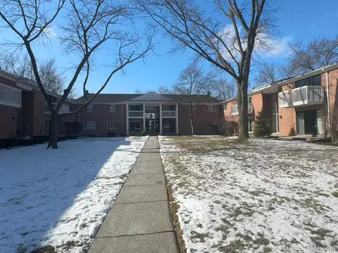 42732 Sheldon #138, Clinton Township, MI 48038
