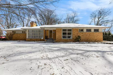 1506 E Riverview Ave, Monroe, MI 48162