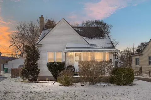 14970 Veronica Ave, Eastpointe, MI 48021