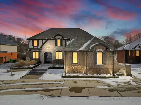2889 Bay Hl, Oakland, MI 48363