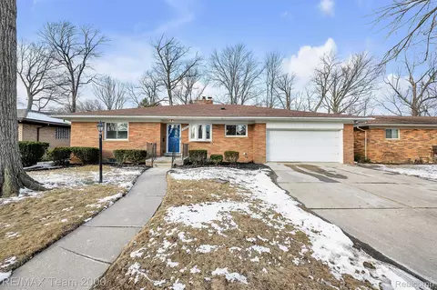 19322 Westminister, Dearborn, MI 48124