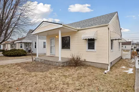 3855 19th St, Wyandotte, MI 48192