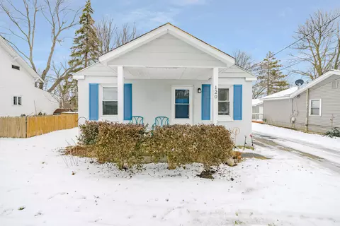120 Marion Ave, Waterford, MI 48328