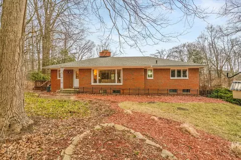 49801 Joy Rd, Canton, MI 48187