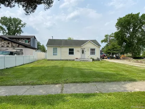 58785 Chennault Dr, New Haven, MI 48048
