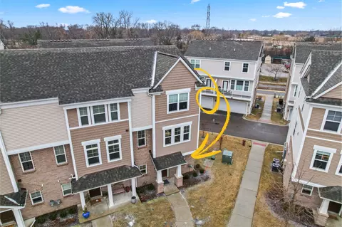 2500 Normandy Rd #27, Royal Oak, MI 48073