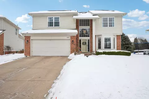 4665 Covington Crt Ct, Oakland, MI 48306