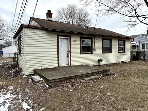 34035 Caseville, Westland, MI 48186