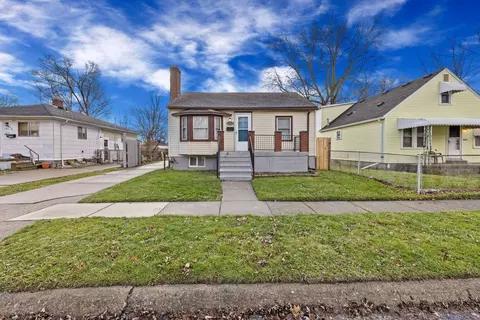 8268 Lozier Ave, Warren, MI 48089