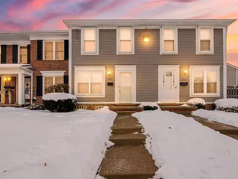 36416 Park Place Dr, Sterling Heights, MI 48310