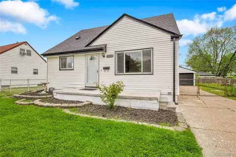 23225 Beverly St, Saint Clair Shores, MI 48082