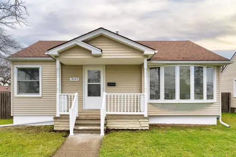 13082 Walnut St, Southgate, MI 48195