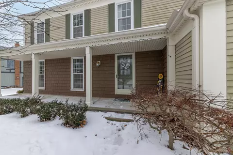 22315 Innsbrook Dr, Northville, MI 48167