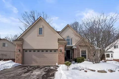 3052 Richmond Dr, Independence, MI 48348