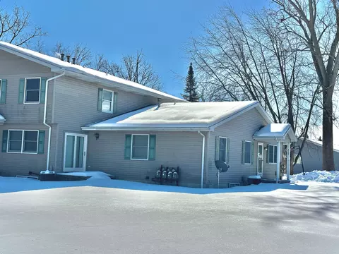 207 16th St, Marysville, MI 48040