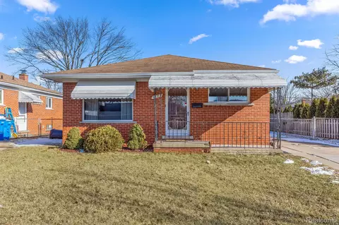 6192 N Waverly St, Dearborn Heights, MI 48127