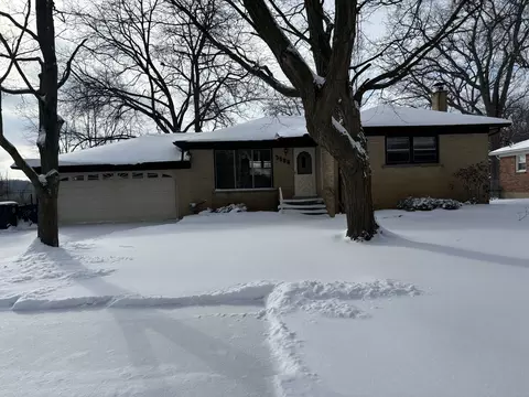 3988 Joslyn Rd, Orion, MI 48359
