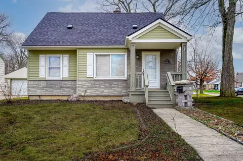 32279 Carlisle Pkwy, Wayne, MI 48184