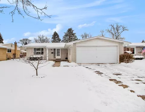 38679 Grandon St, Livonia, MI 48150